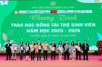 Gần 300 sinh viên Học viện Nông nghiệp Việt Nam nhận học bổng gần 1,3 tỷ đồng