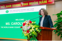 Giám đốc Quốc gia Ngân hàng Thế giới tại Việt Nam đã đến thăm Viện Nghiên cứu Tăng trưởng xanh