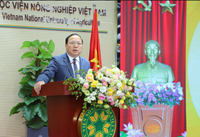 Đảng ủy Học viện Nông nghiệp Việt Nam tổ chức Lễ trao tặng Huy hiệu 30 năm, 35 năm tuổi Đảng