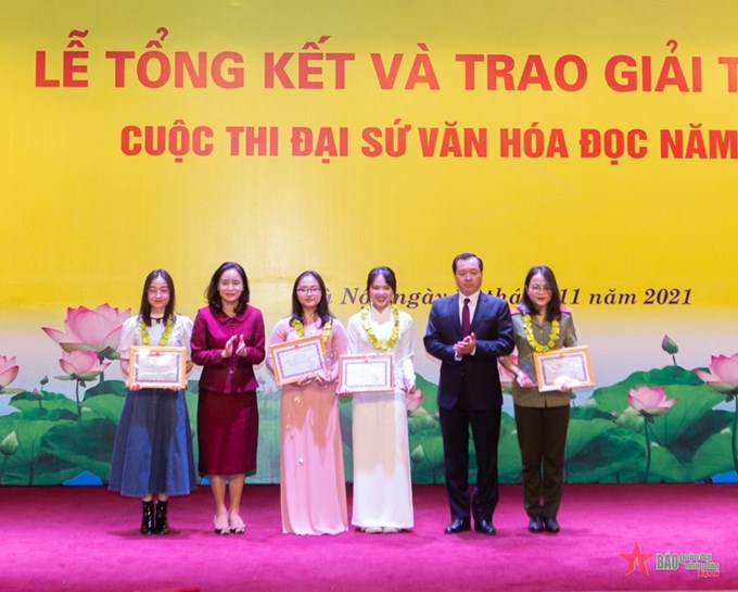 Giới thiệu sách trực tuyến năm 2022