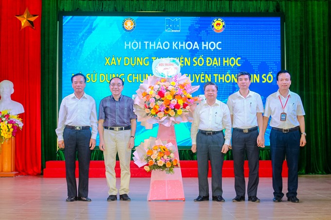 Xây dựng thư viện số đại học và sử dụng chung tài nguyên thông tin số