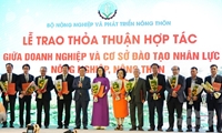 Học viện Nông nghiệp Việt Nam hợp tác đào tạo nguồn nhân lực cho doanh nghiệp