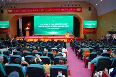 Học viện Nông nghiệp Việt Nam trang trọng tổ chức Lễ bế giảng và trao bằng tốt nghiệp đại học, hệ chính quy năm 2025