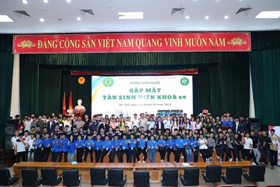 Khoa Chăn nuôi gặp mặt tân sinh viên K69