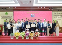 Đảng ủy Học viện Nông nghiệp Việt Nam tổ chức Lễ trao tặng Huy hiệu 50 năm, 40 năm, 30 năm tuổi Đảng