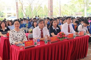 Truyền cảm hứng lập thân, lập nghiệp cho học sinh THPT