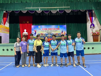KHOA CHĂN NUÔI SÔI NỔI THAM GIA GIẢI BÓNG CHUYỀN HƠI CBVC, NLĐ NĂM 2026 – LAN TỎA TINH THẦN ĐOÀN KẾT, NĂNG ĐỘNG VÀ ĐỔI MỚI