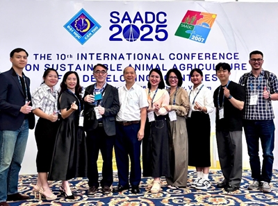 TỪ GIẢNG ĐƯỜNG ĐẾN DIỄN ĐÀN KHOA HỌC QUỐC TẾ