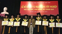 Lễ bế giảng và trao bằng tốt nghiệp năm học 2016-2017