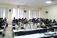 Câu lạc bộ Bản tin Khoa học Sinh học – khoa Công nghệ sinh học tham gia báo cáo tại seminar Sinh vật biến đổi gen GMO tại Đại học Công nghệ - Đại học Quốc gia Hà Nội