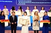 Sinh viên khoa Công nghệ sinh học vinh danh trong lễ trao giải Nữ sinh Khoa học công nghệ 2022