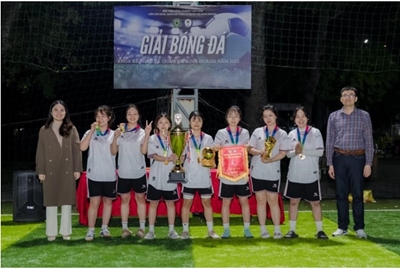 Lễ Bế mạc giải bóng đá truyền thống Khoa Kế toán và Quản trị kinh doanh năm 2025